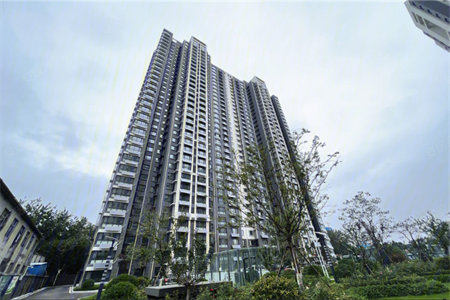 出售泰安西村宿舍3室2厅1卫130平精装修